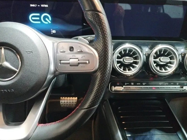 Mercedes EQA