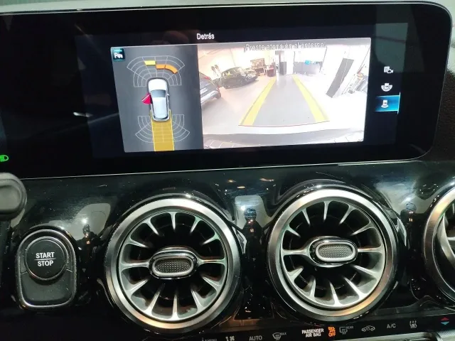 Mercedes EQA