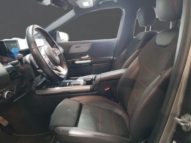 Mercedes EQA