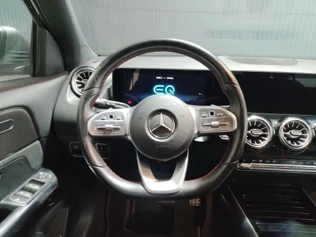 Mercedes EQA
