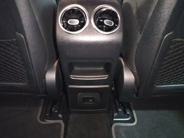Mercedes EQA