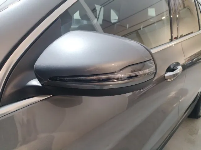 Mercedes EQA