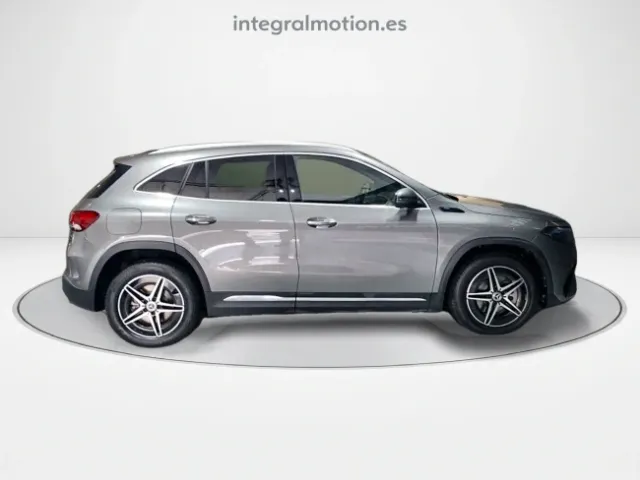 Mercedes EQA
