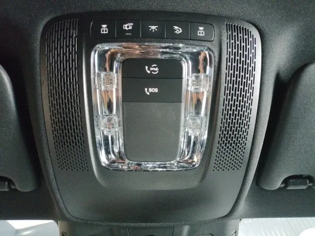 Mercedes EQA
