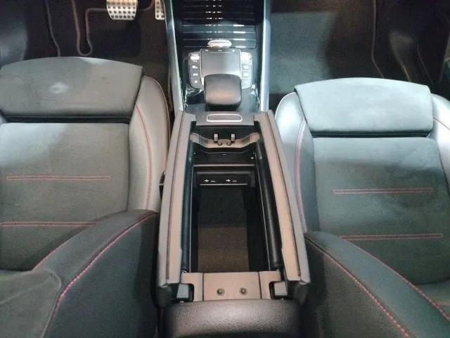 Mercedes EQA