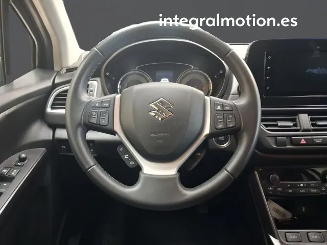 Suzuki SCross