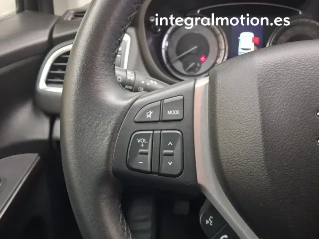 Suzuki SCross
