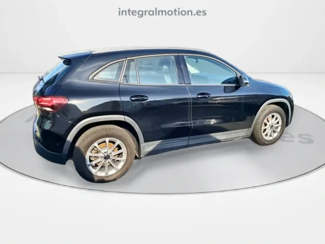 Mercedes GLA
