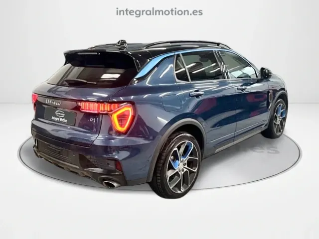 Lynk & Co 01