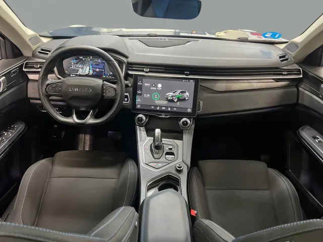 Lynk & Co 01