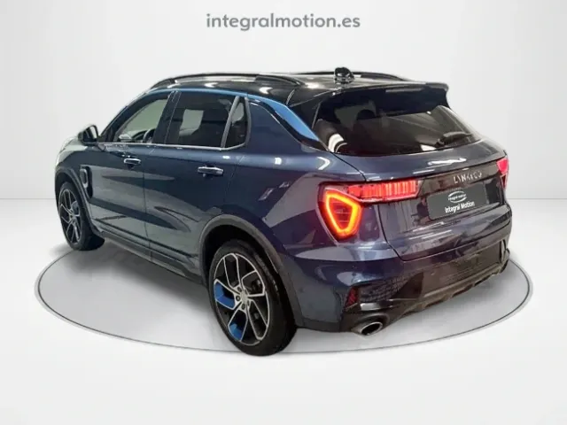 Lynk & Co 01