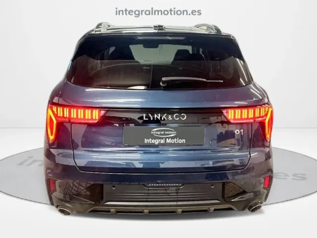 Lynk & Co 01