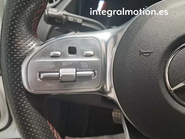 Mercedes EQA