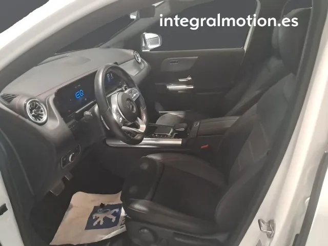 Mercedes EQA