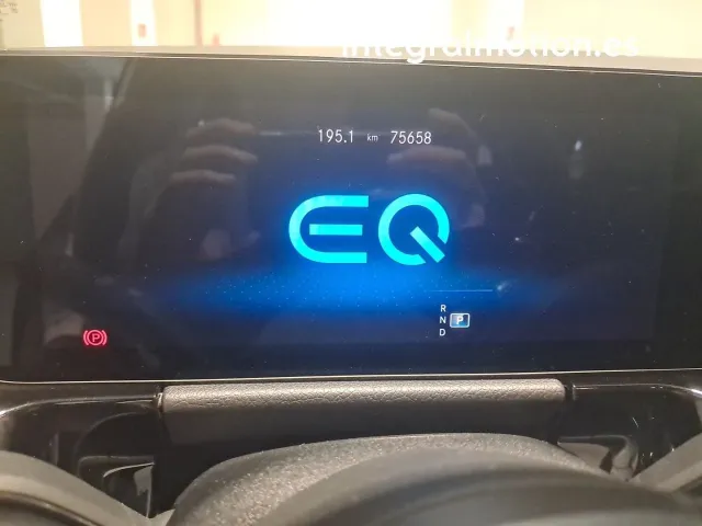 Mercedes EQA