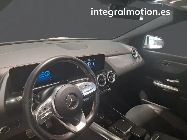 Mercedes EQA