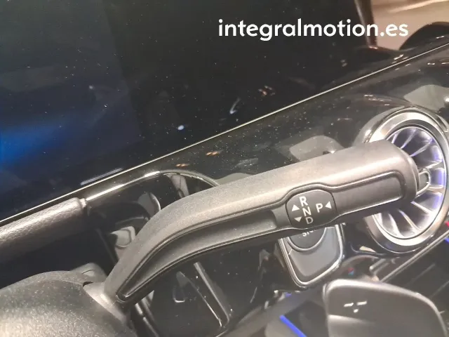 Mercedes EQA