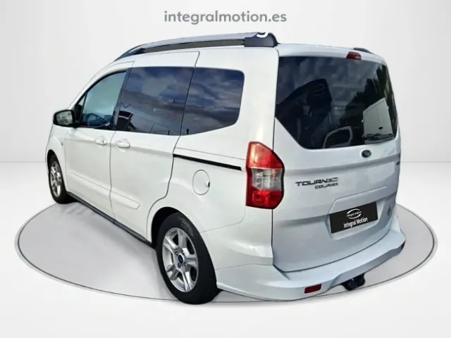 Ford Tourneo Courier