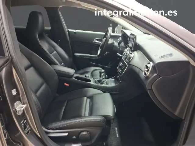 Mercedes CLA