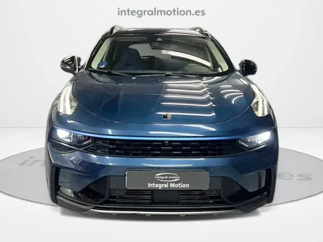 Lynk & Co 01
