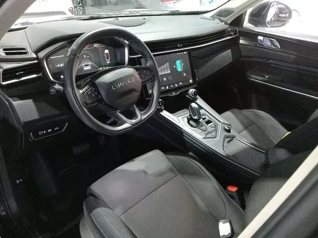 Lynk & Co 01