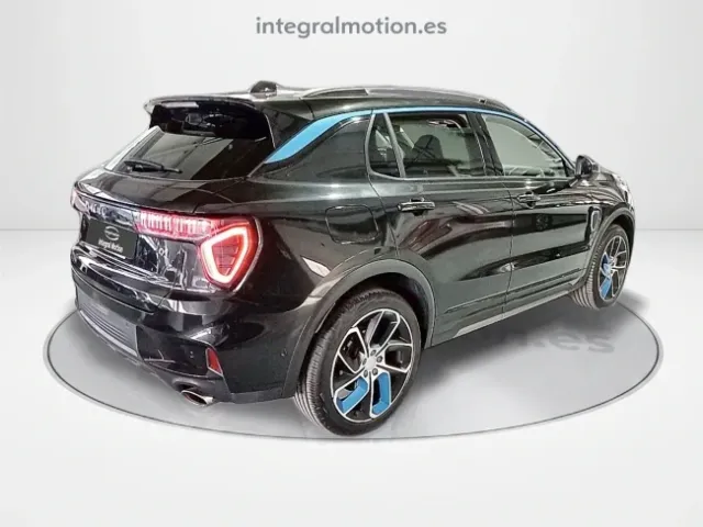 Lynk & Co 01
