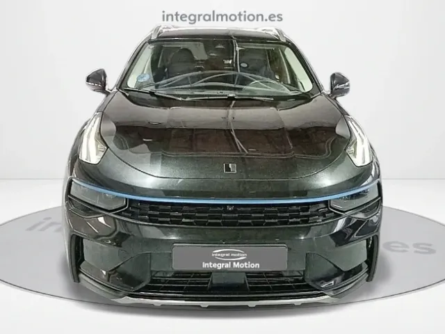 Lynk & Co 01