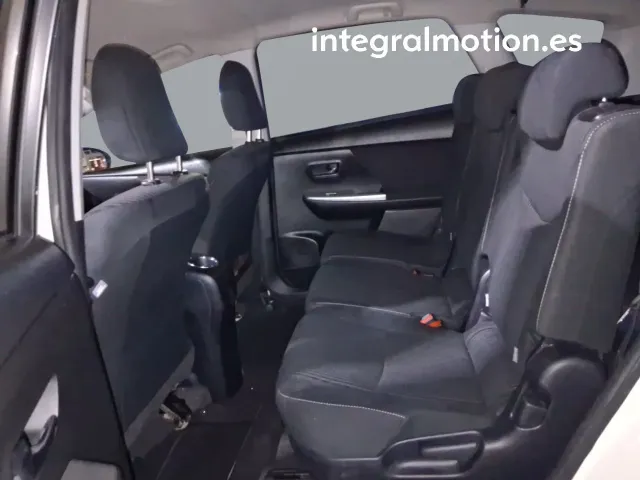 Toyota Prius+