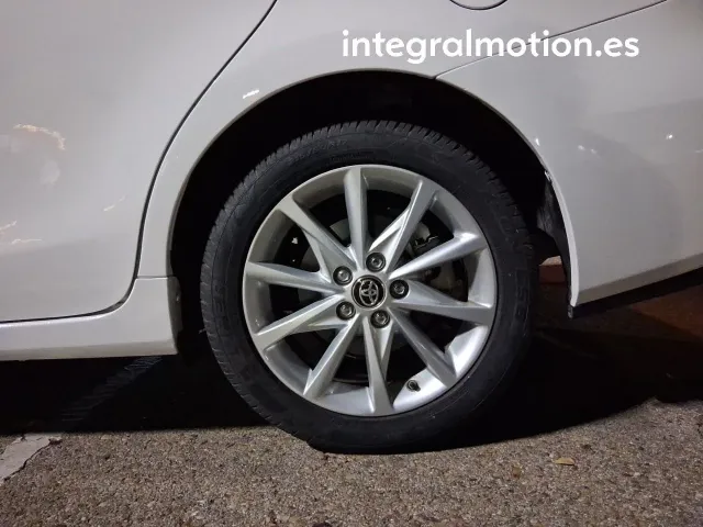 Toyota Prius+