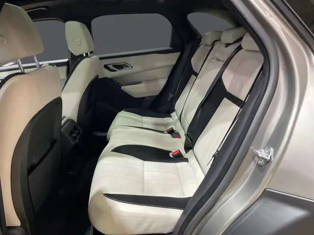 Land-Rover Range Rover Velar