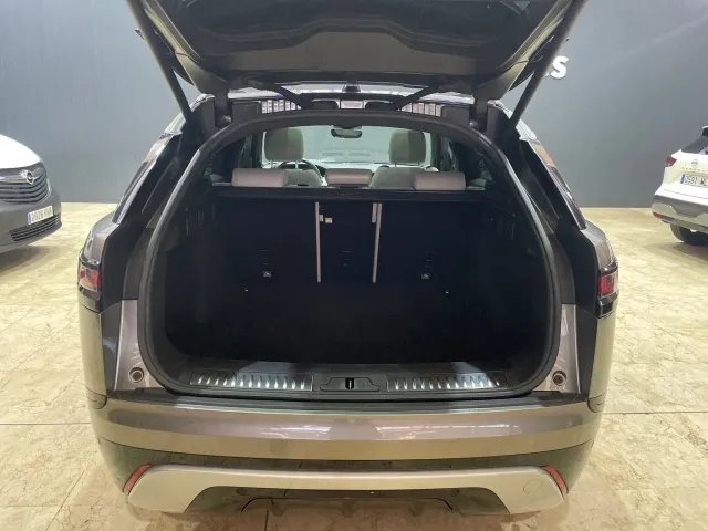 Land-Rover Range Rover Velar