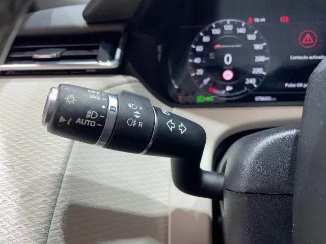 Land-Rover Range Rover Velar