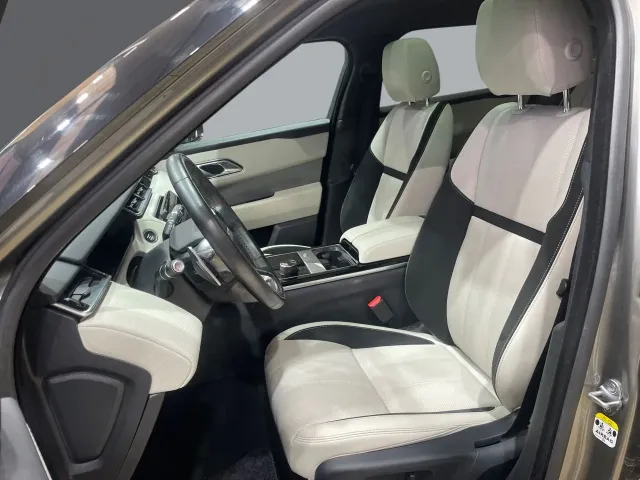 Land-Rover Range Rover Velar