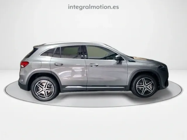 Mercedes EQA