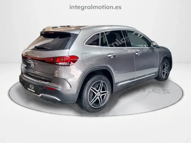 Mercedes EQA
