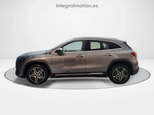 Mercedes EQA